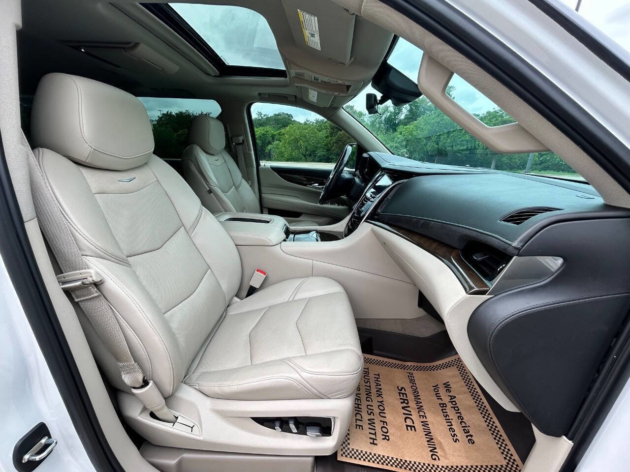 Used 2020 Cadillac Escalade Premium Luxury image 18