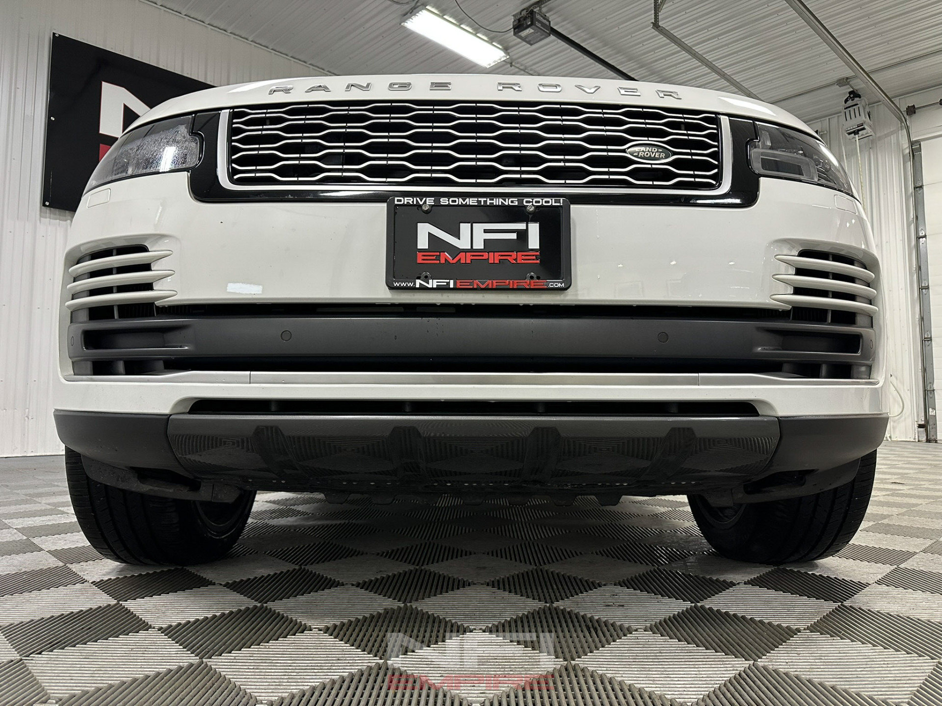 Used 2018 Land Rover Range Rover Supercharged AWD/4WD image 14