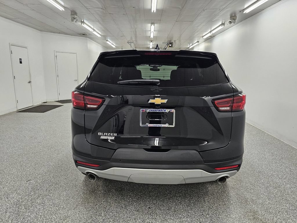 Used 2026 Chevrolet Blazer LT FWD image 6