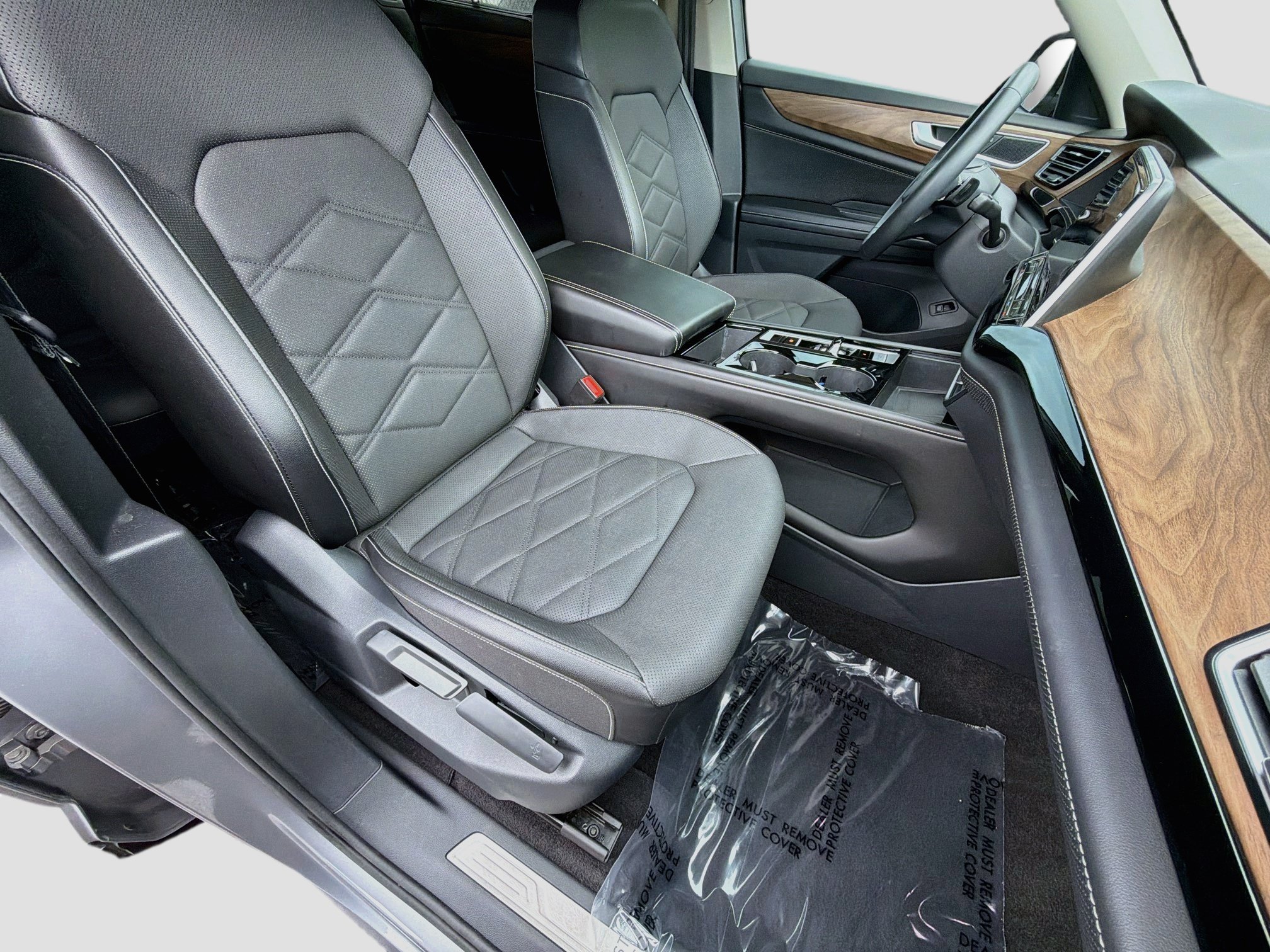 Used 2024 Volkswagen Atlas SE AWD/4WD image 15