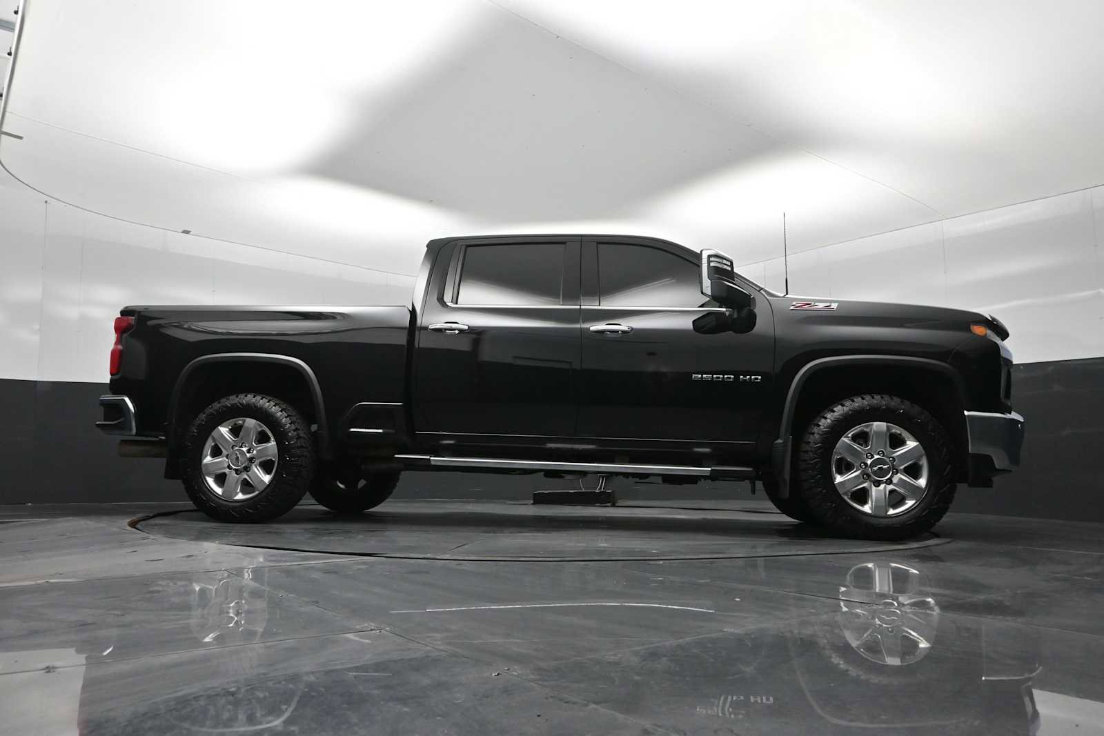 Used 2020 Chevrolet Silverado 2500 LTZ w/ LTZ Plus Package image 18