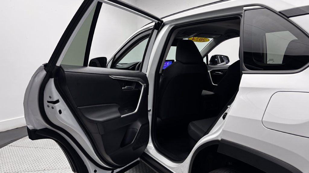 Used 2024 Toyota RAV4 XLE w/ Weather Package AWD/4WD image 33