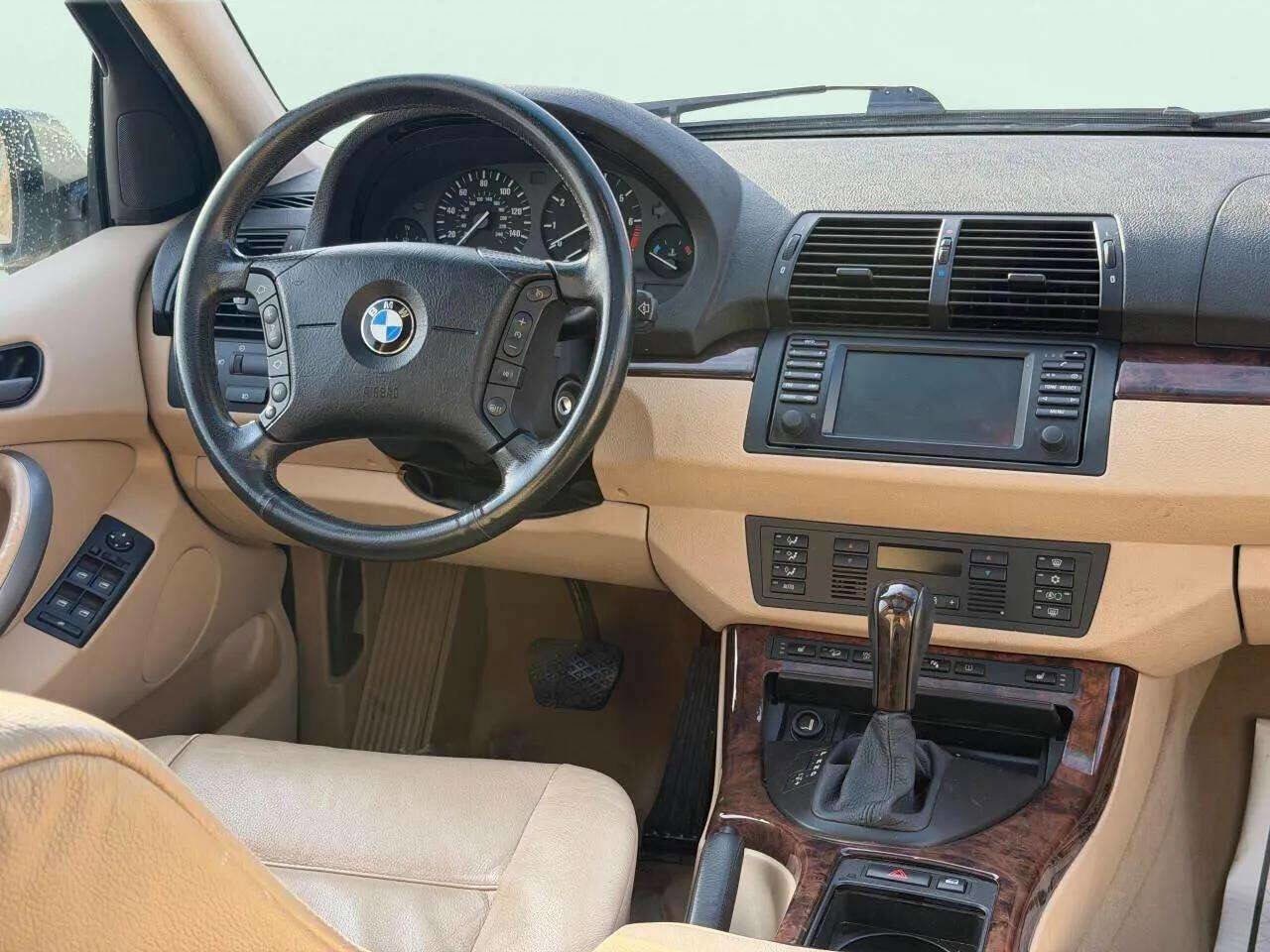 Used 2006 BMW X5 4.4i image 16