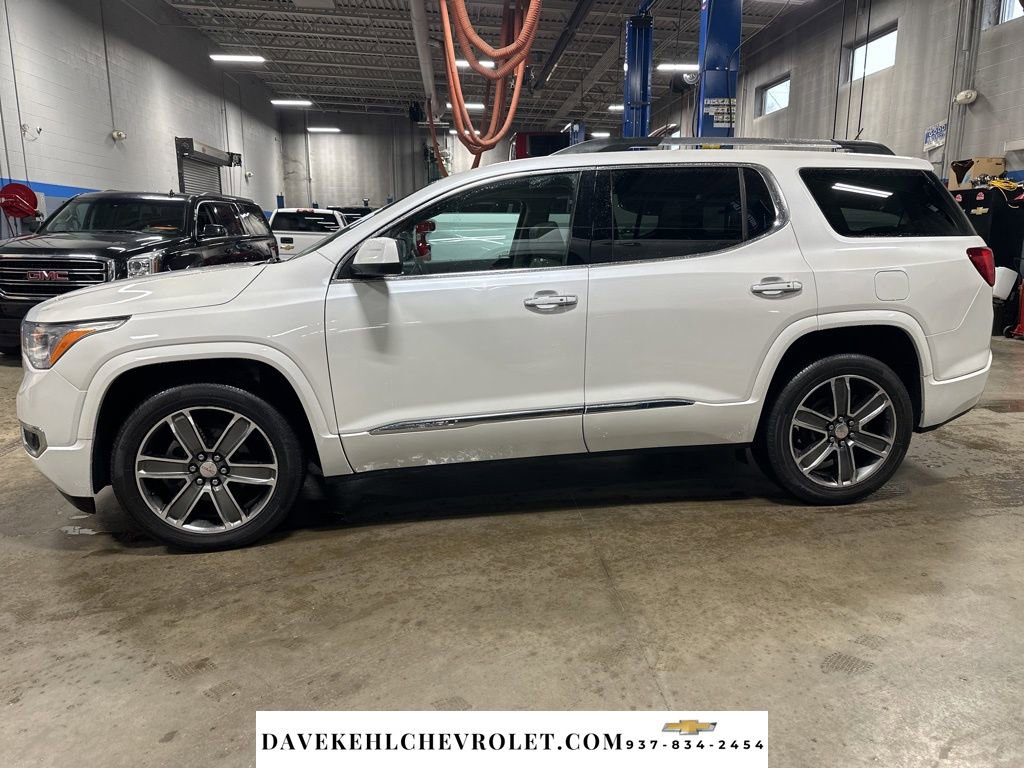 Used 2017 GMC Acadia Denali w/ Technology Package image 2