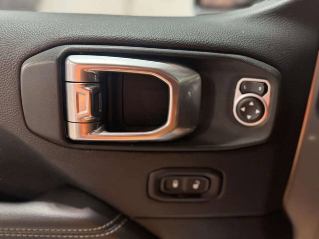 Used 2020 Jeep Wrangler Unlimited Sahara image 19