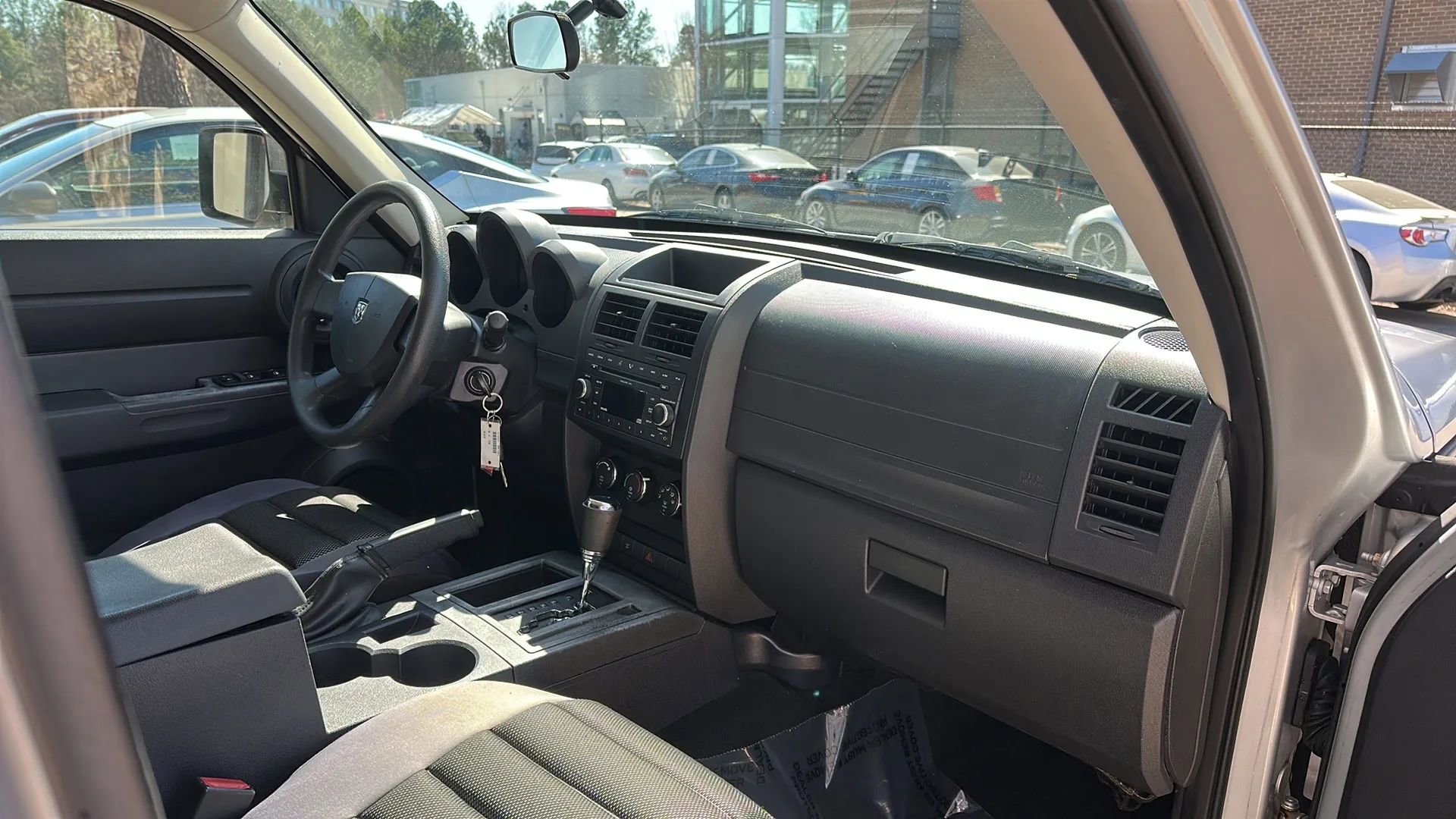 Used 2008 Dodge Nitro SXT image 23