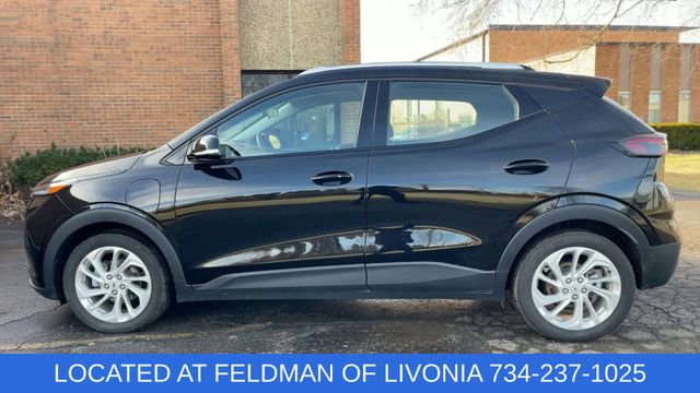 Used 2023 Chevrolet Bolt EUV LT w/ Comfort Package image 5
