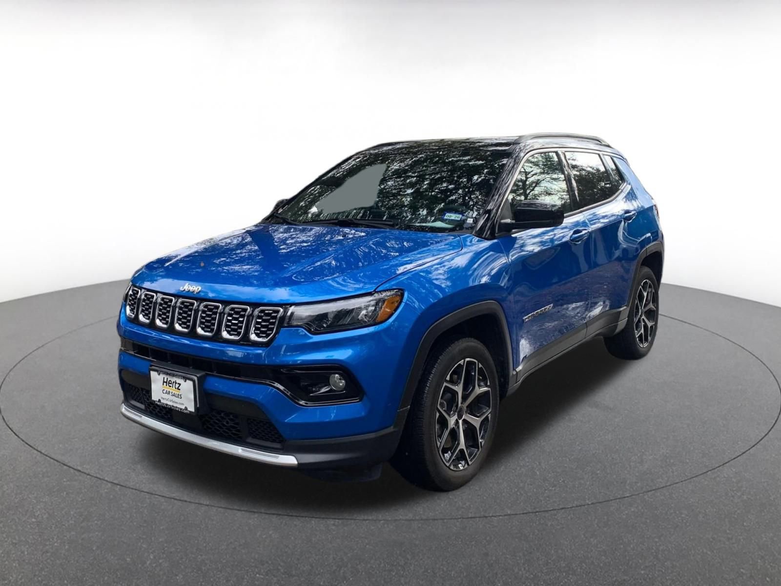 Used 2025 Jeep Compass Limited image 3