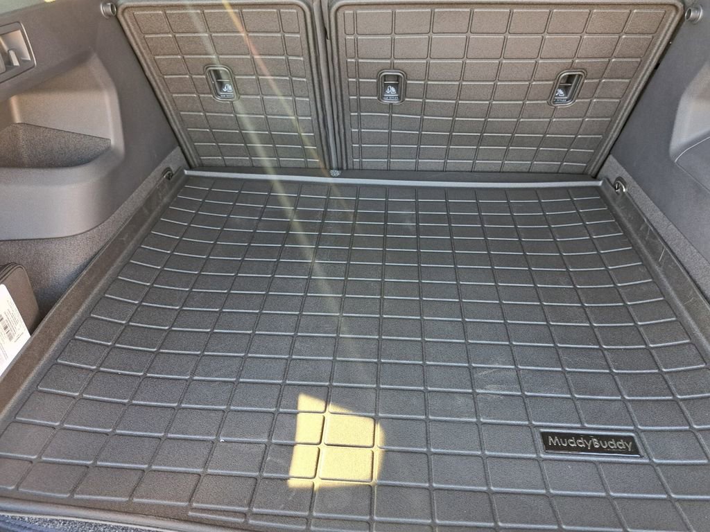 New 2026 Volkswagen Tiguan SE R-Line image 30