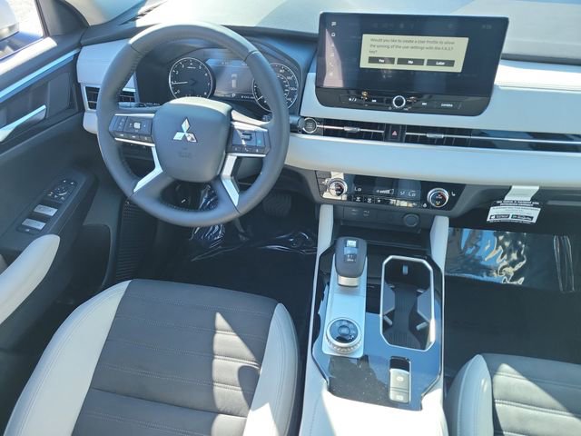 New 2026 Mitsubishi Outlander SE image 16