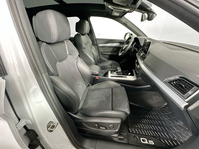 Used 2024 Audi Q5 e Premium Plus w/ Premium Plus Package image 29