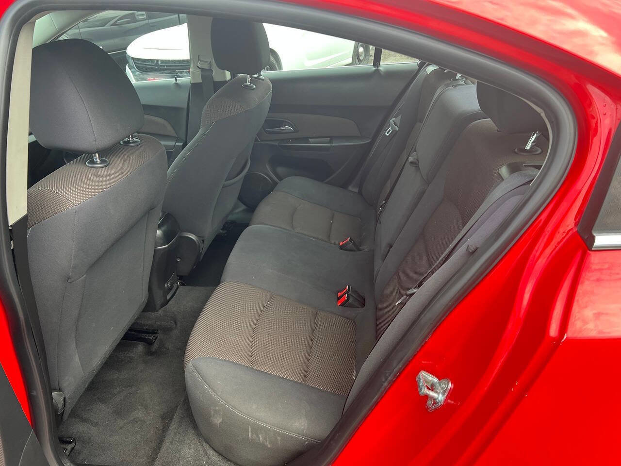 Used 2015 Chevrolet Cruze LT FWD image 18