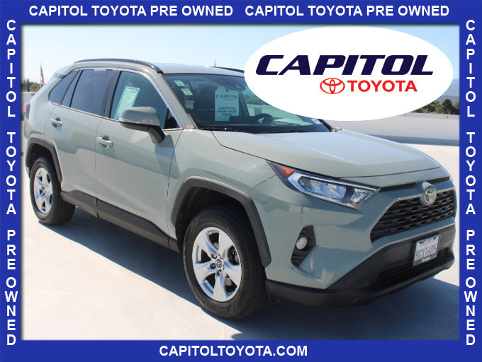 Used 2020 Toyota RAV4 XLE AWD/4WD image 1