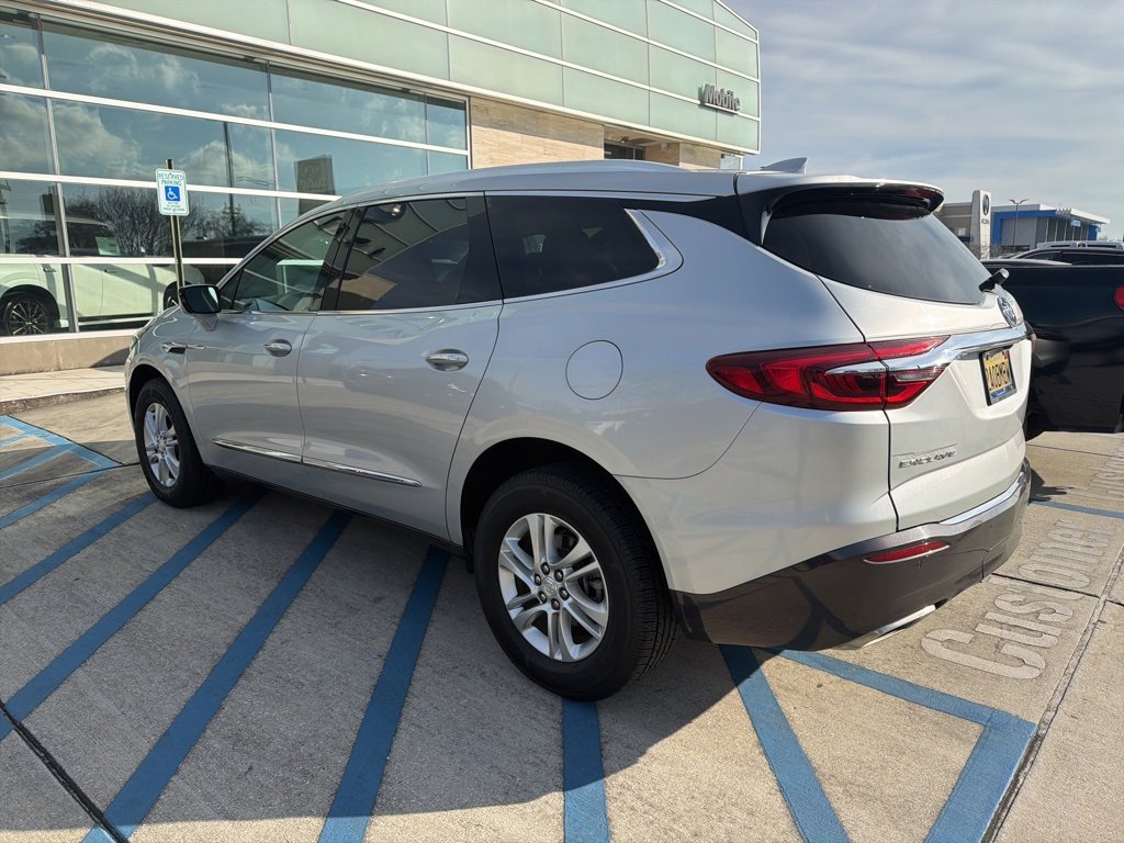 Used 2021 Buick Enclave Essence w/ Sound and Sites Package image 11