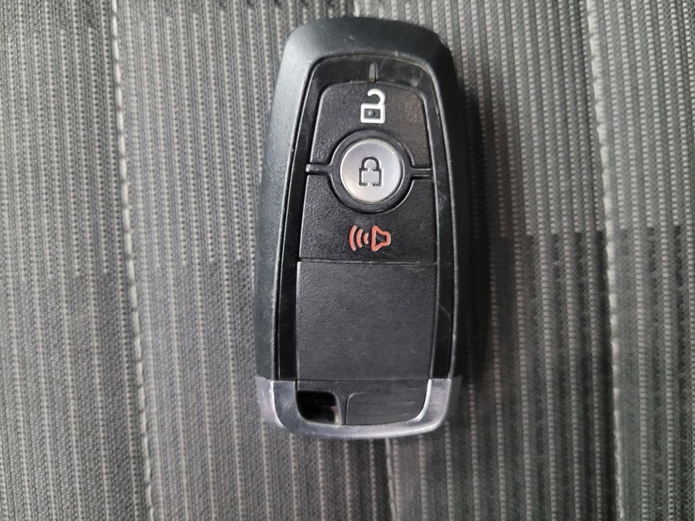 Used 2023 Ford Edge SEL image 32