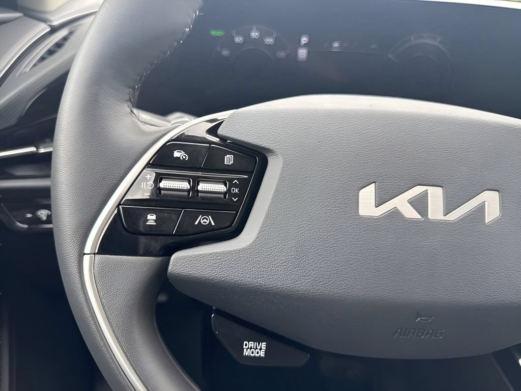 Used 2025 Kia Niro Wind w/ Wind Preserve Package FWD image 14