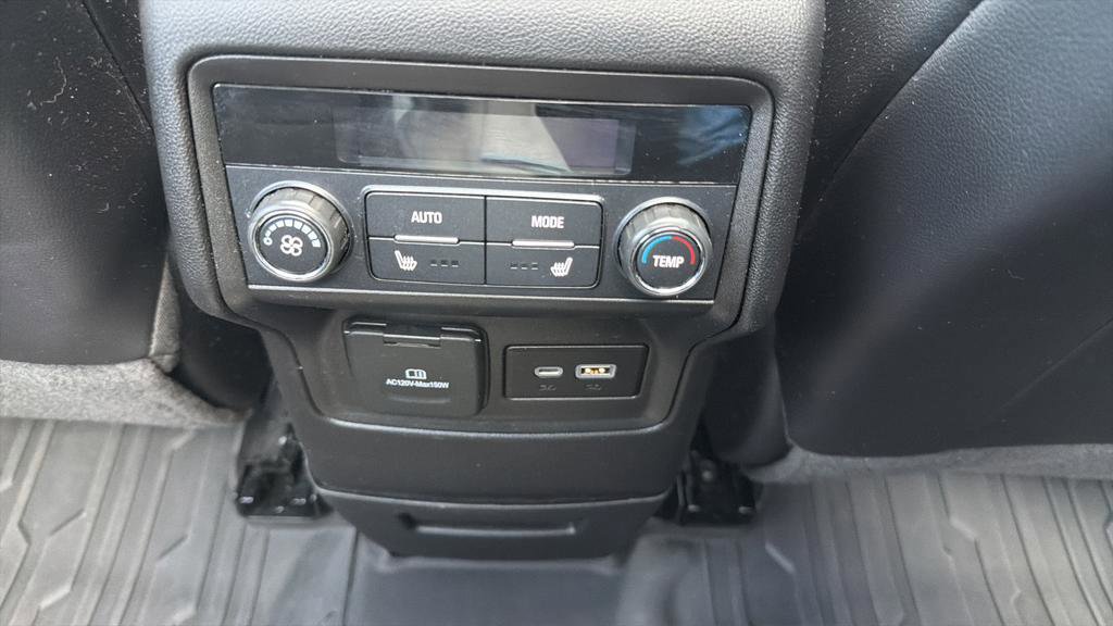 Used 2023 GMC Acadia AT4 w/ Technology Package image 24