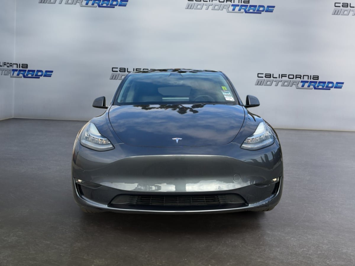 Used 2021 Tesla Model Y Long Range AWD/4WD image 2
