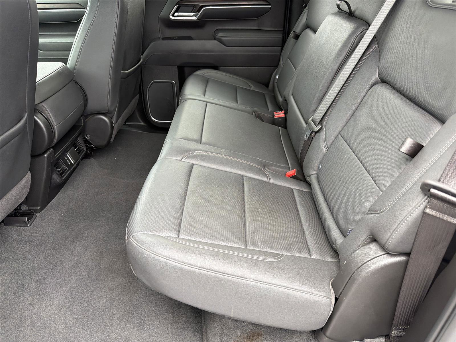 Used 2025 GMC Sierra 1500 SLT AWD/4WD image 19