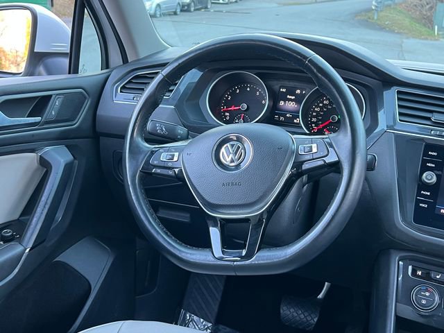 Used 2019 Volkswagen Tiguan SE w/ Panoramic Sunroof Package image 18
