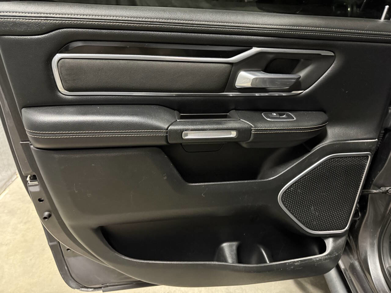 Used 2020 RAM 1500 Laramie w/ Sport Appearance Package image 17