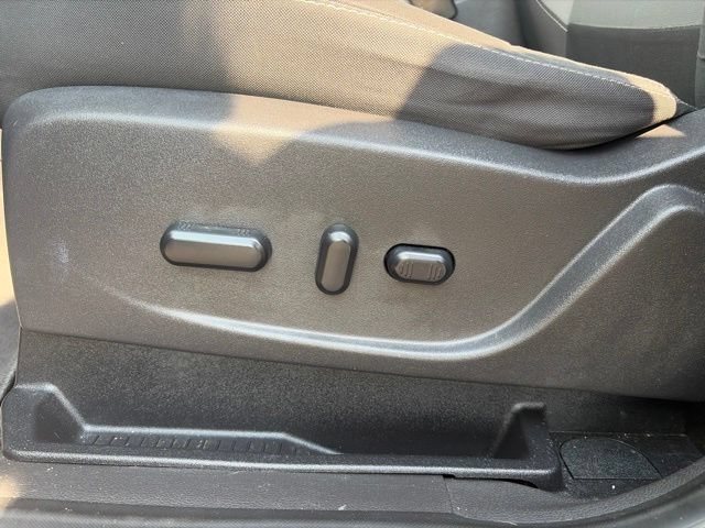 Used 2015 Ford Escape SE FWD image 18