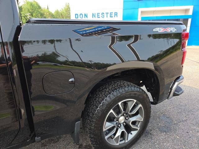 Used 2024 Chevrolet Silverado 1500 LT AWD/4WD image 39