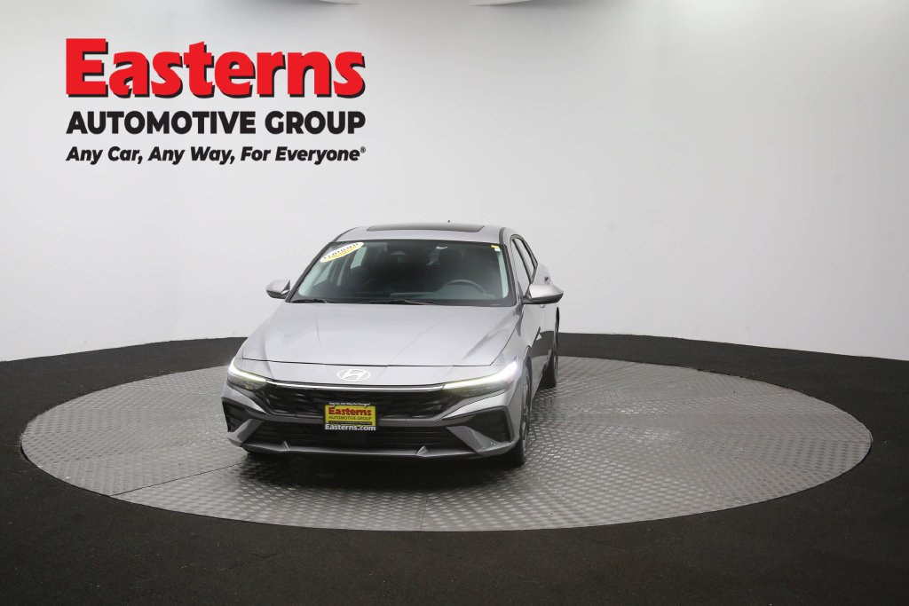 Used 2025 Hyundai Elantra SEL FWD image 57