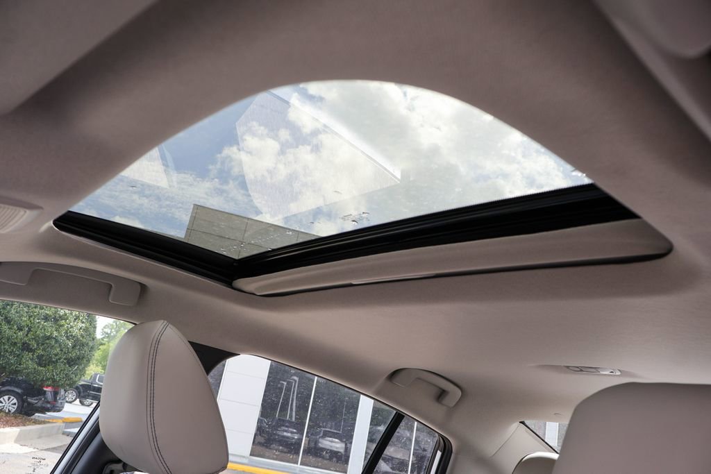 New 2026 Nissan Sentra SL FWD image 9