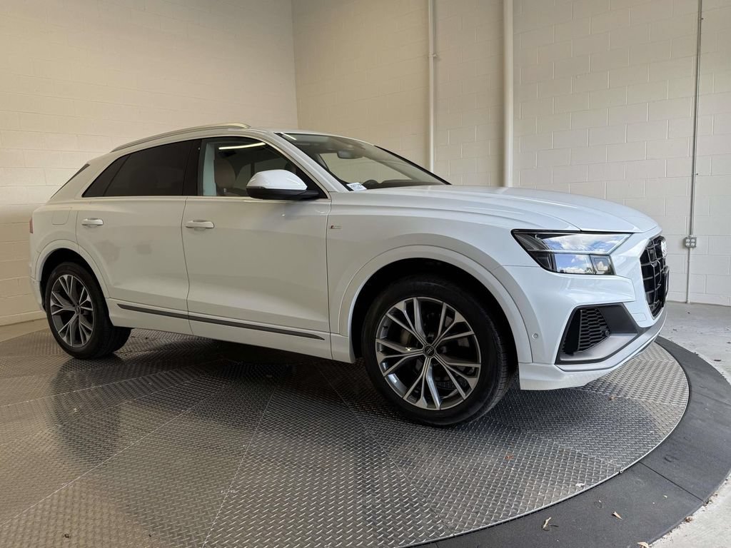 Used 2021 Audi Q8 Prestige AWD/4WD image 9