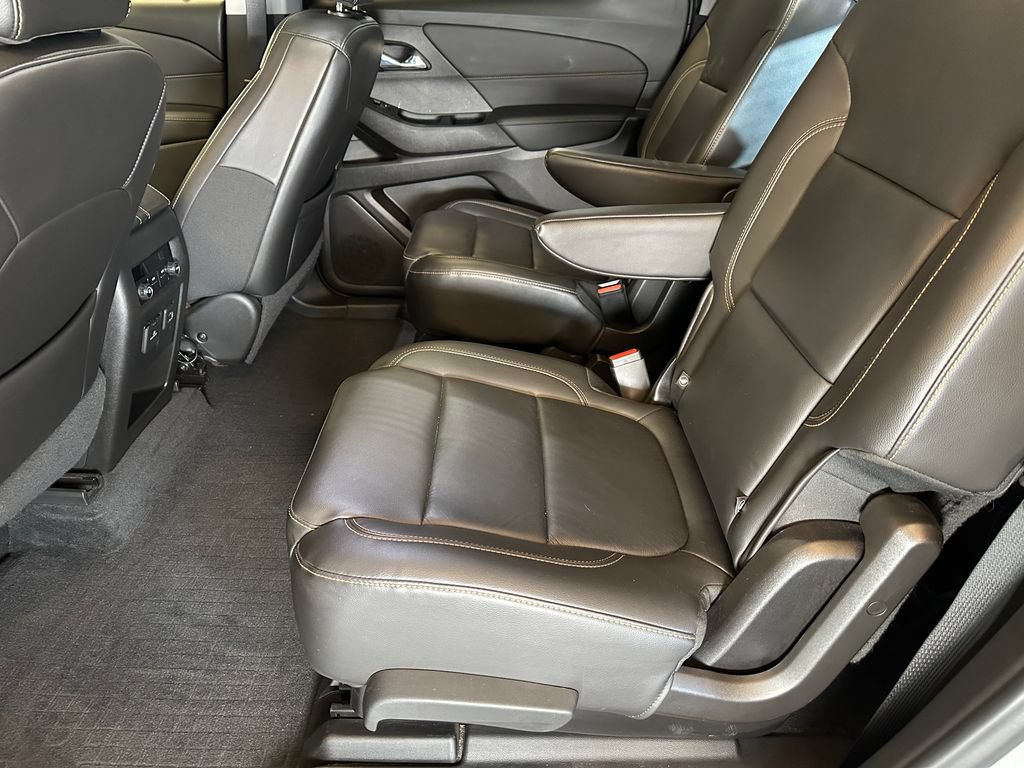 Used 2021 Chevrolet Traverse RS AWD/4WD image 21
