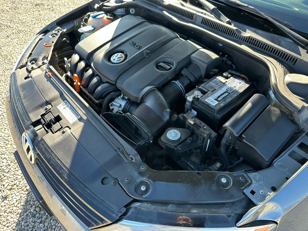 Used 2011 Volkswagen Jetta SE image 44