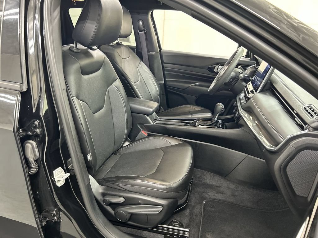 Certified 2023 Jeep Compass High Altitude AWD/4WD image 24