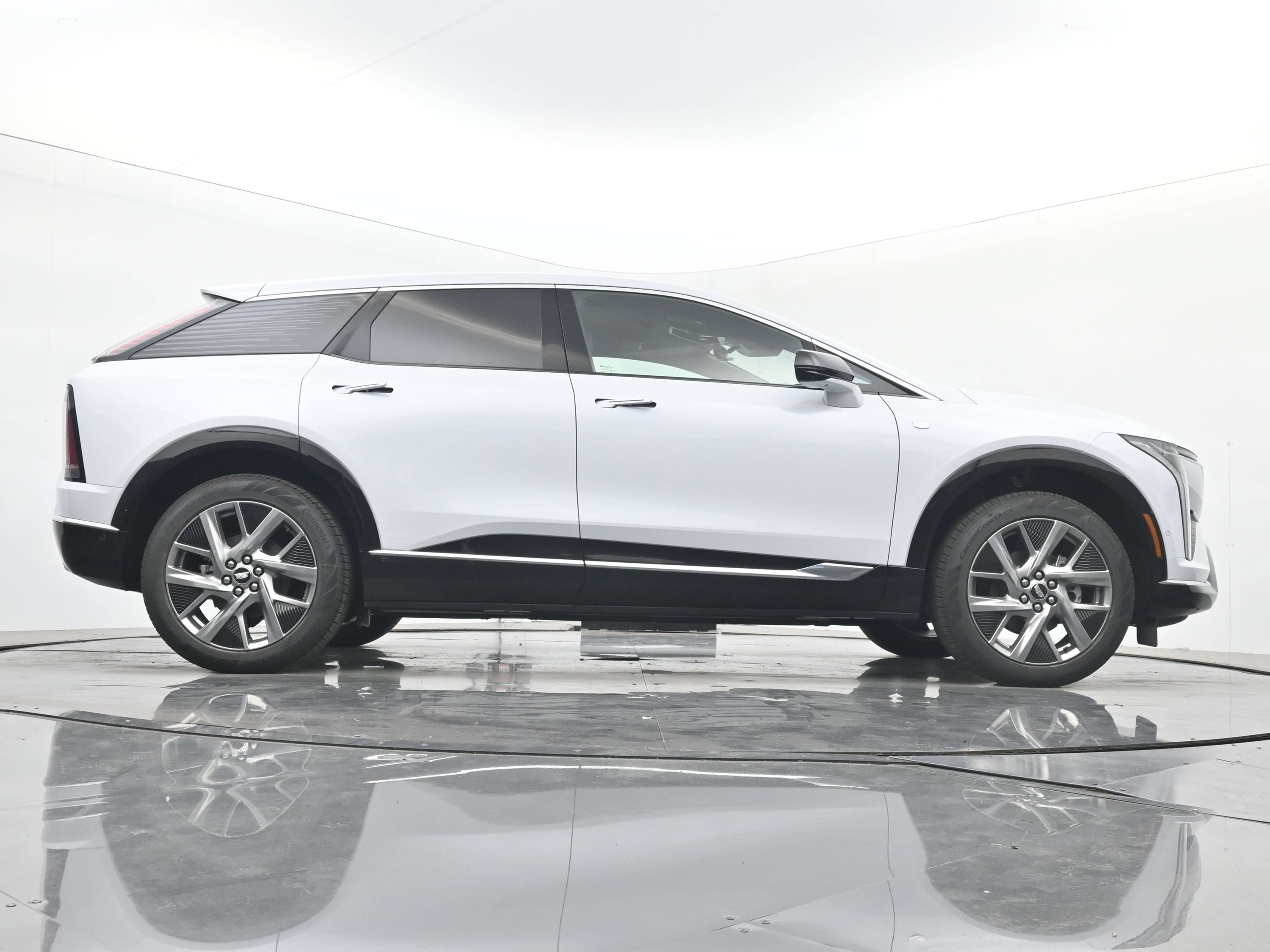 New 2026 Cadillac Optiq Luxury 1 w/ LPO, Floor Liner Package AWD/4WD image 20