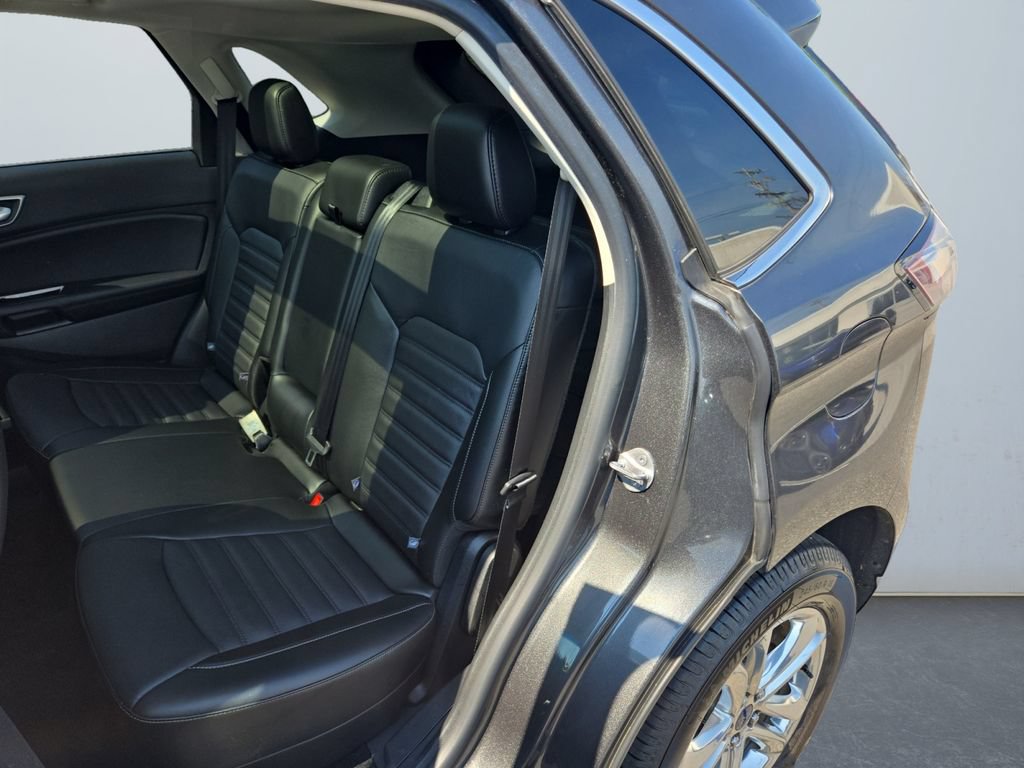 Used 2016 Ford Edge SEL w/ Equipment Group 201A AWD/4WD image 13