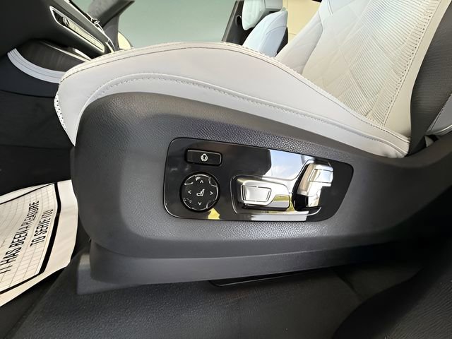 Certified 2026 BMW X7 xDrive40i image 29