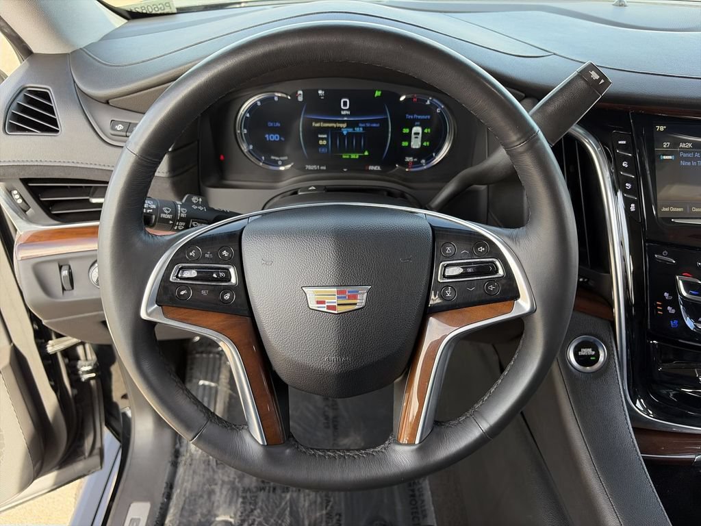 Used 2017 Cadillac Escalade Premium Luxury AWD/4WD image 16