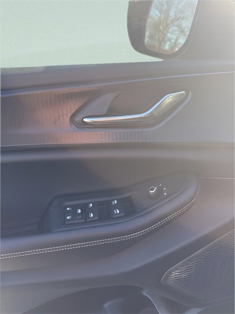 New 2025 Jeep Grand Cherokee L Laredo w/ Luxury Tech Group I image 12