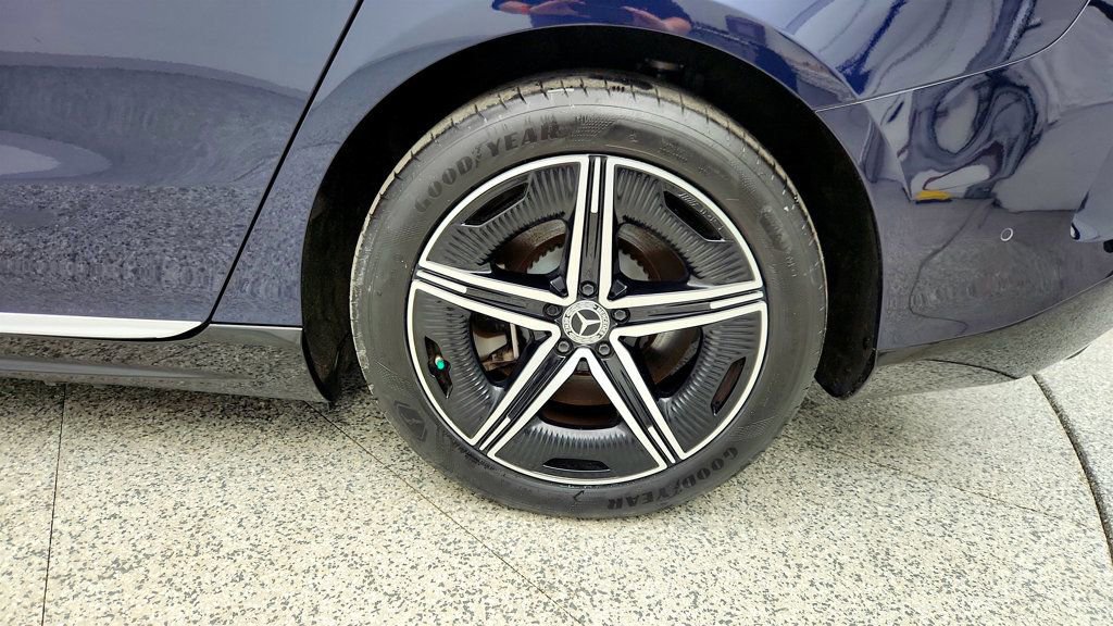 Used 2023 Mercedes-Benz EQS 580 EQS 580 4MATIC Sedan with Natu image 9