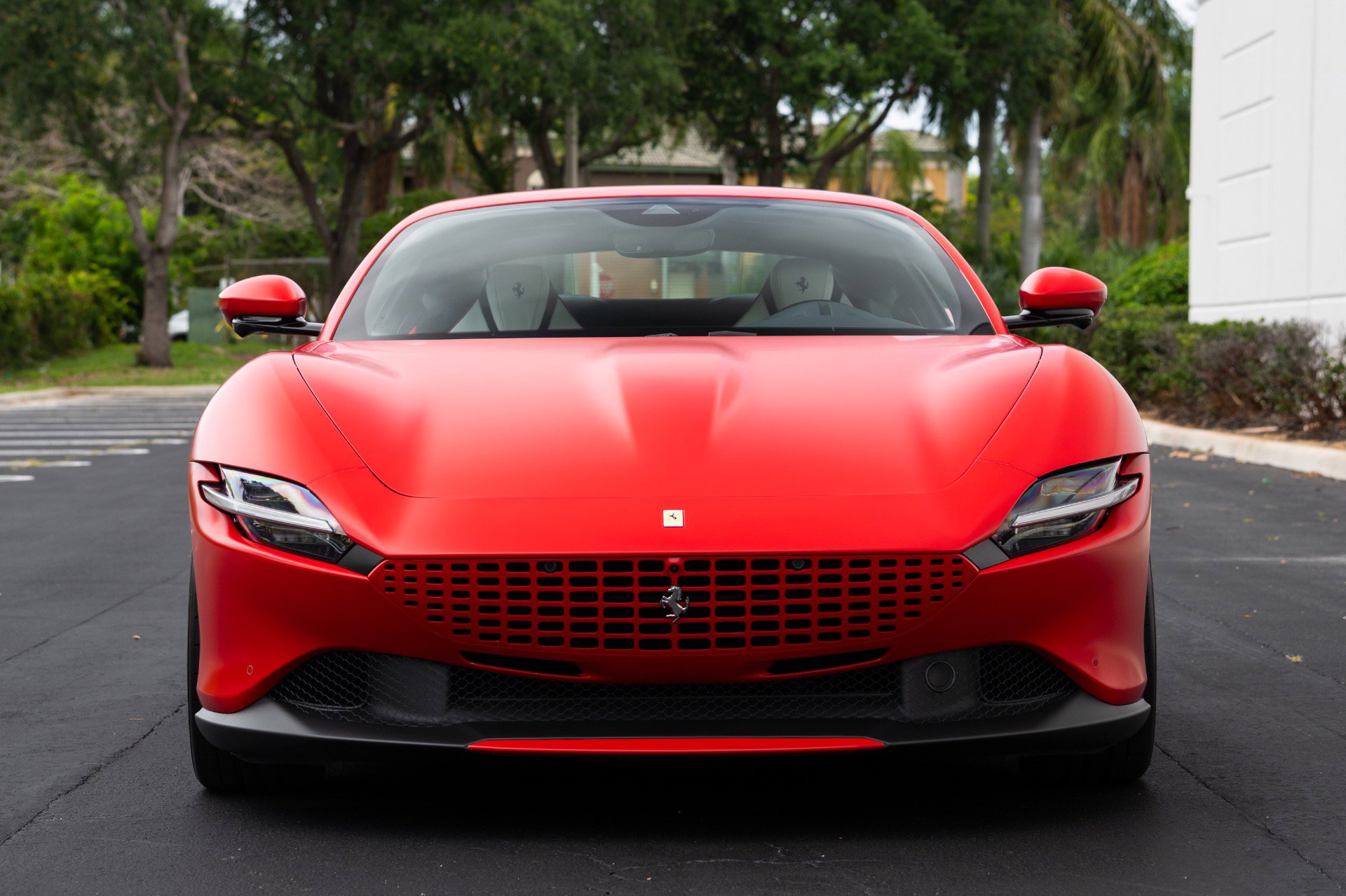 Used 2023 Ferrari Roma RWD image 3