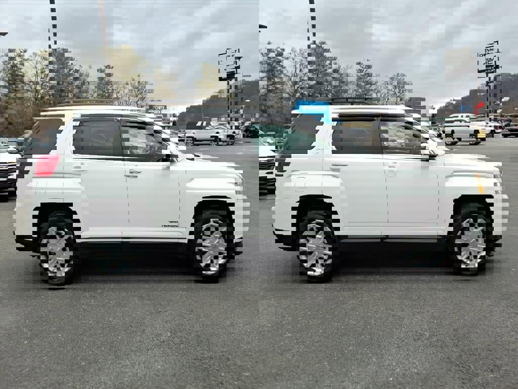 Used 2010 GMC Terrain SLT image 9