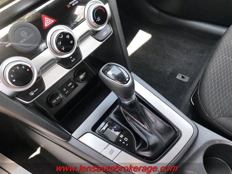 Used 2019 Hyundai Elantra SEL w/ Cargo Package FWD image 15