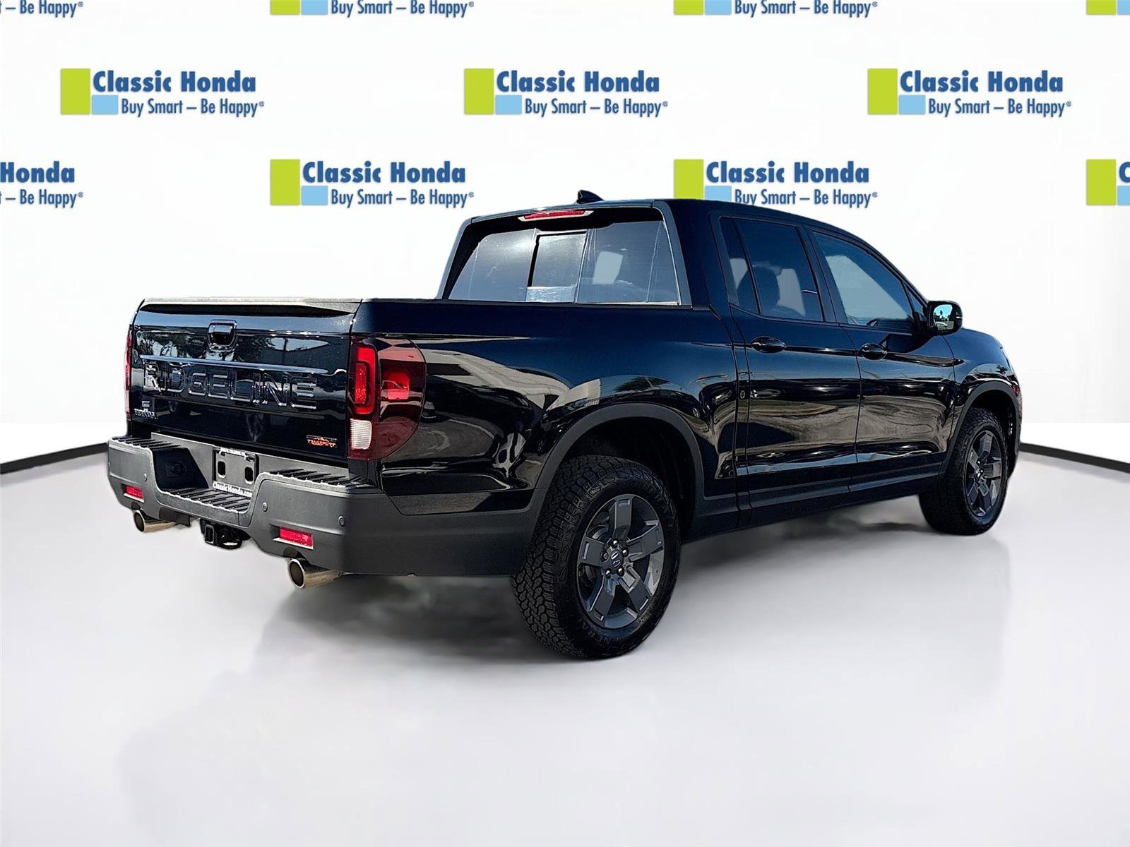 Used 2025 Honda Ridgeline TrailSport image 8