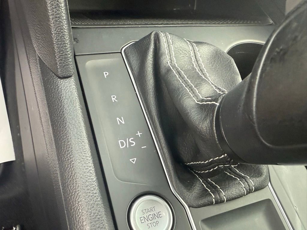 Used 2021 Volkswagen Atlas Cross Sport SE image 16