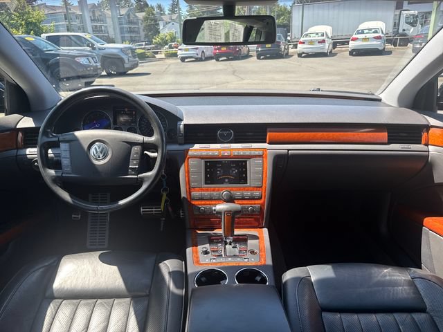 Used 2004 Volkswagen Phaeton V8 AWD/4WD image 11