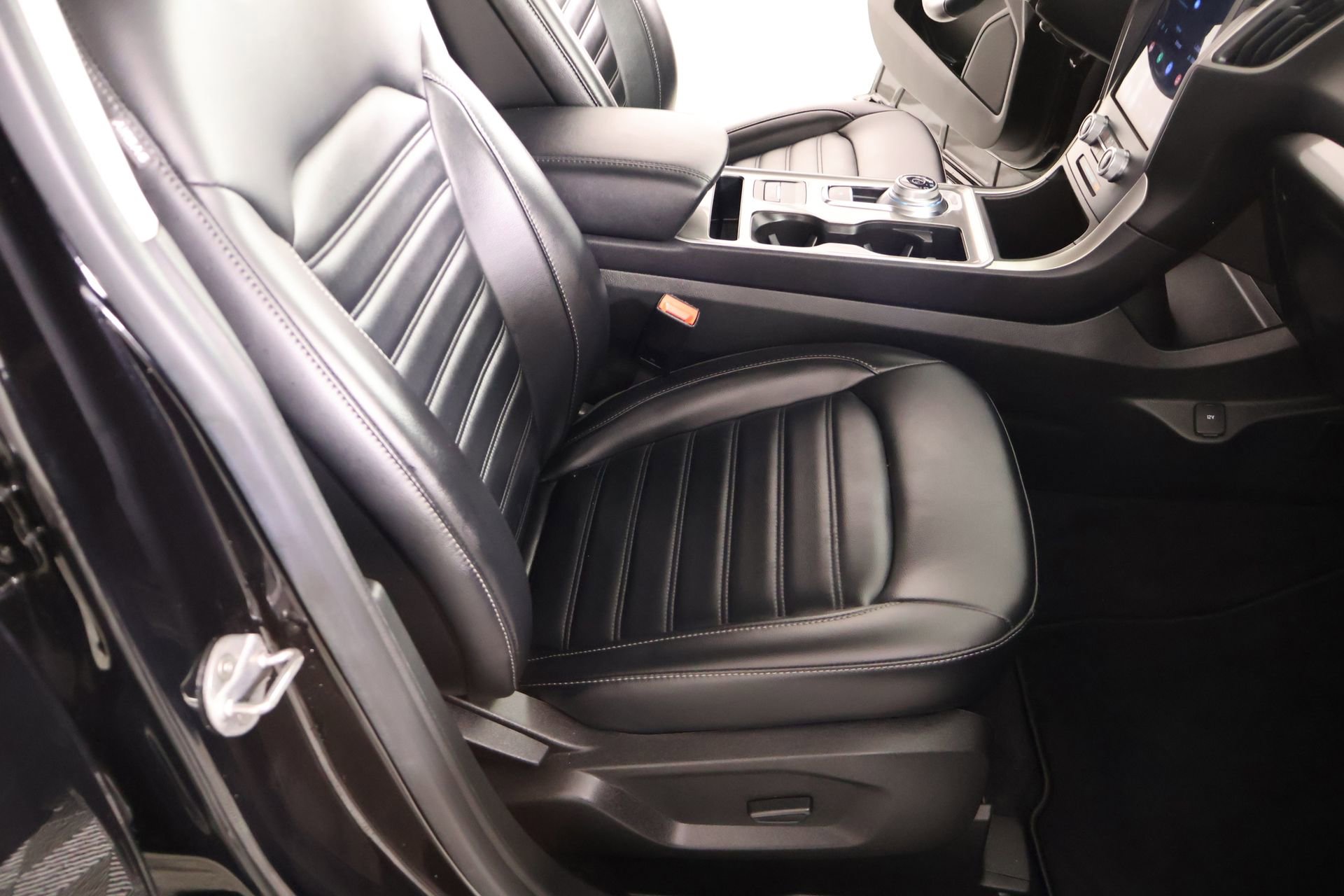 Used 2023 Ford Edge SEL w/ Convenience Package AWD/4WD image 14