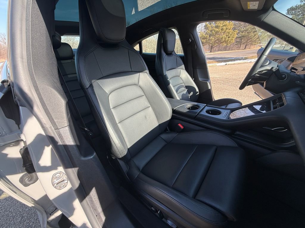 Used 2021 Porsche Taycan 4S image 28