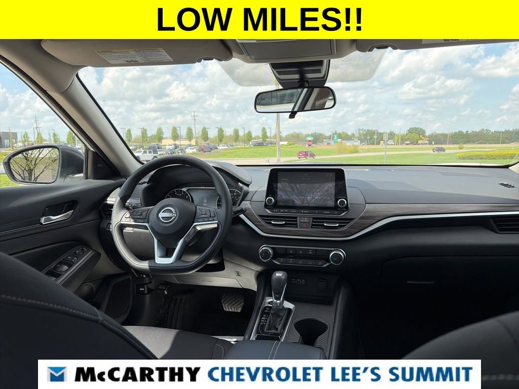 Used 2025 Nissan Altima 2.5 SV image 33