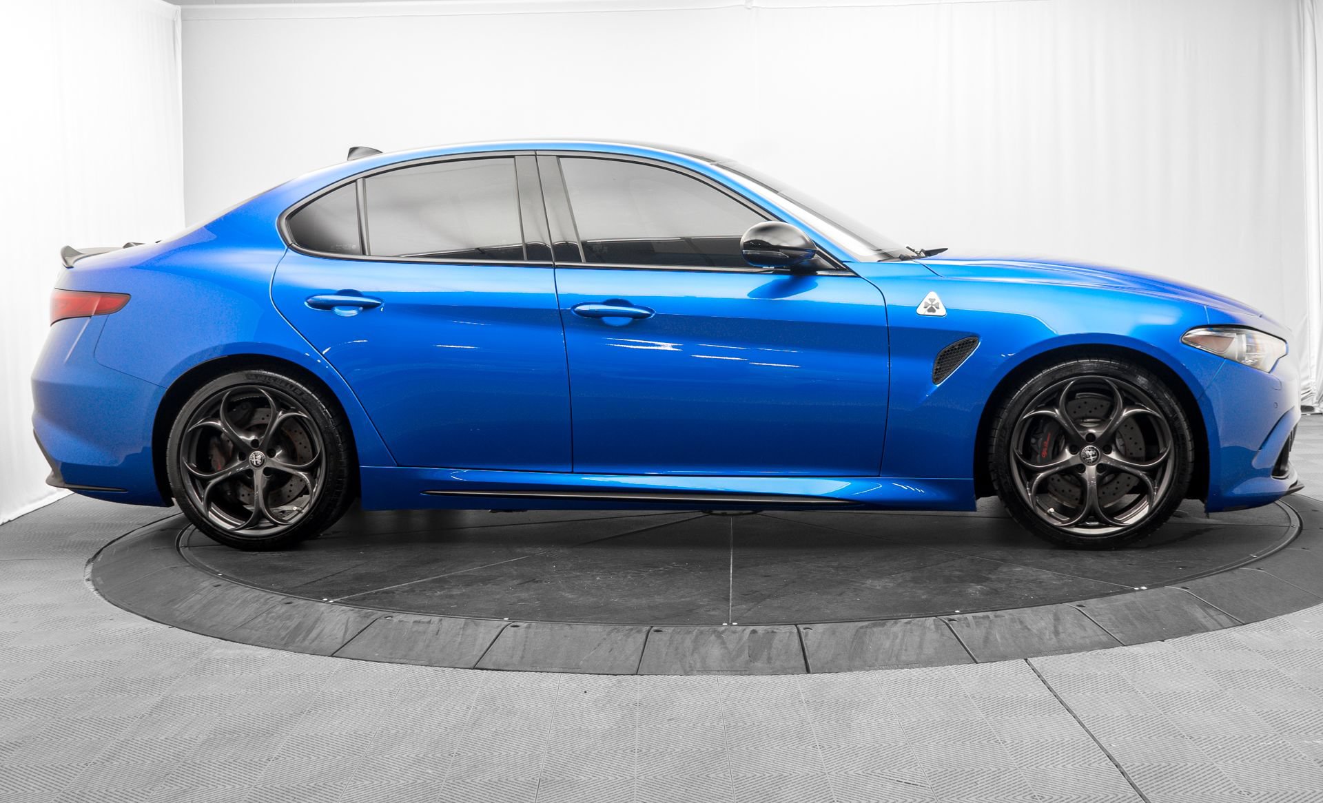 Used 2023 Alfa Romeo Giulia Quadrifoglio w/ Active Assist Plus Package RWD image 6