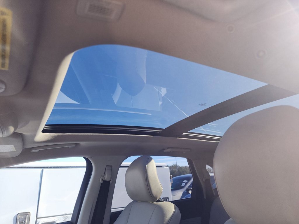 Used 2019 Ford Edge Titanium w/ Cold Weather Package image 13